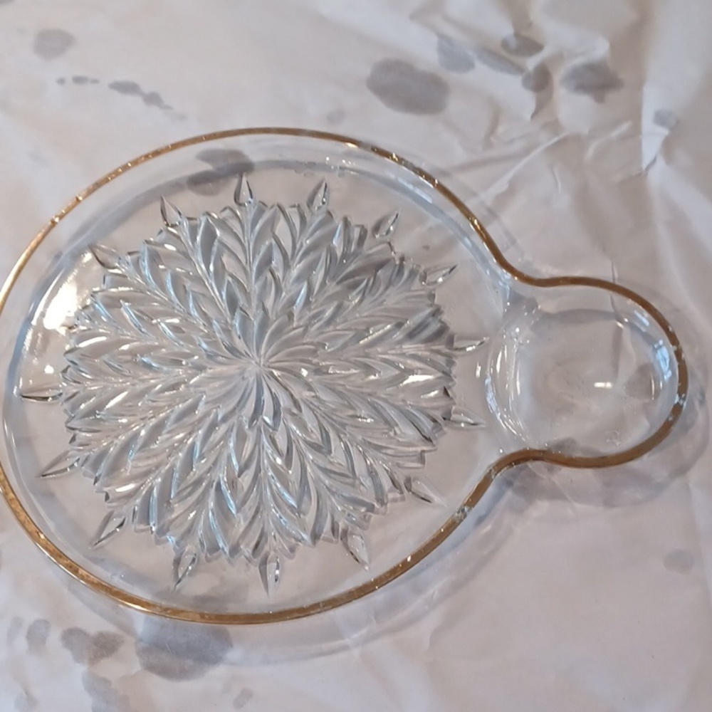 Vintage Jeanette Glass Snack Plate with Gold Trim, Feathers pattern